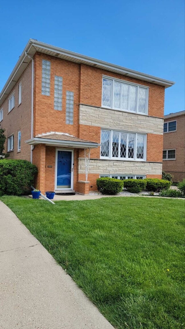 8336 W Berwyn Ave, Unit 1