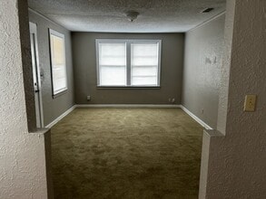 5616 Calvin Ave in Jacksonville, FL - Building Photo - Building Photo