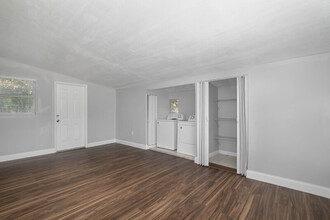 2305 Burns Ave in Melbourne, FL - Building Photo - Building Photo