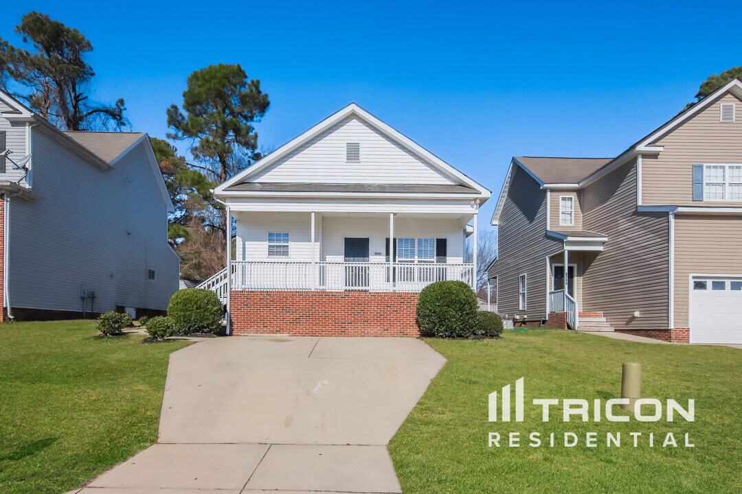 4245 Beacon Crest Way in Raleigh, NC - Building Photo