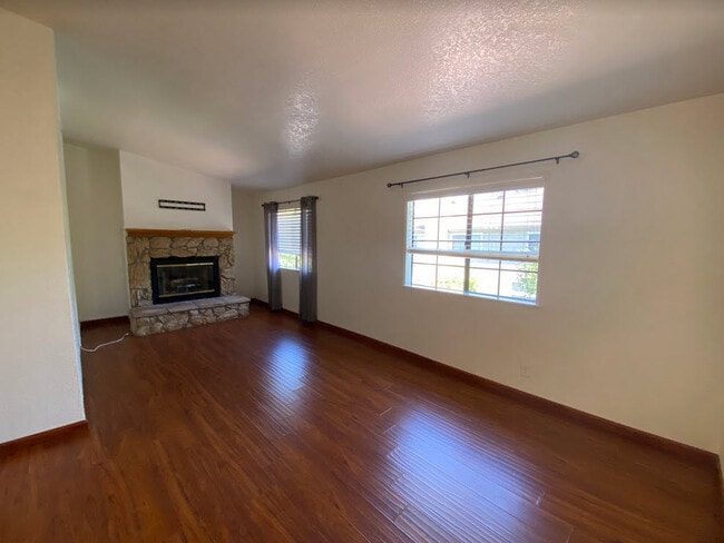 29723 Windsong Ln in Agoura Hills, CA - Building Photo - Building Photo