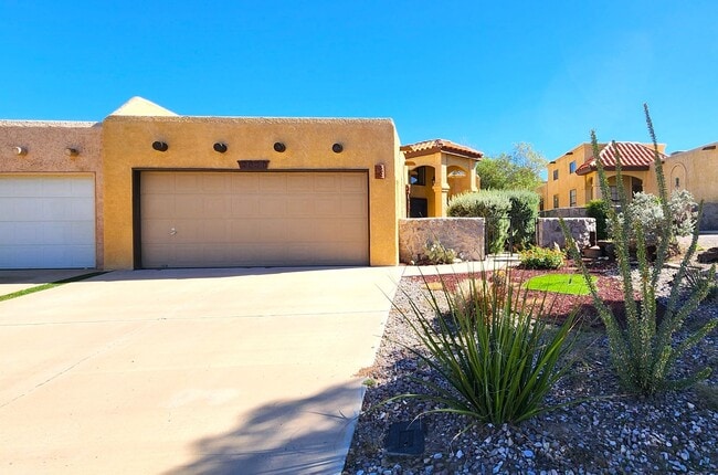 2050 Pinecone Way in Las Cruces, NM - Building Photo - Building Photo