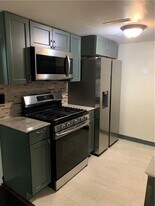 1139 Hartford Ave in Johnston, RI - Building Photo