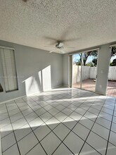 9900 NW 43rd Terrace in Doral, FL - Building Photo - Building Photo