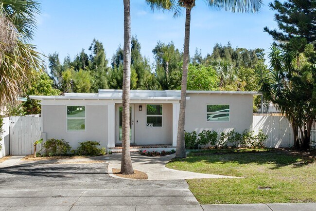 543 NE 3rd Ave in Delray Beach, FL - Building Photo - Building Photo