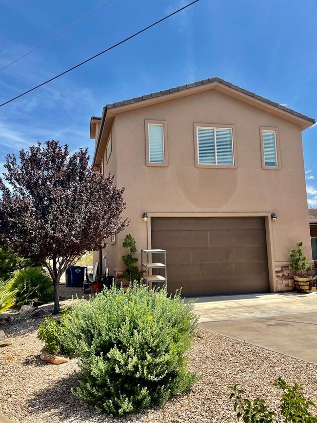 956 Quail Ridge Dr in Washington, UT - Building Photo - Building Photo