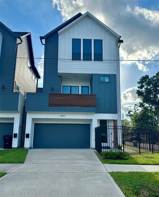 property at 4623 Cochran St