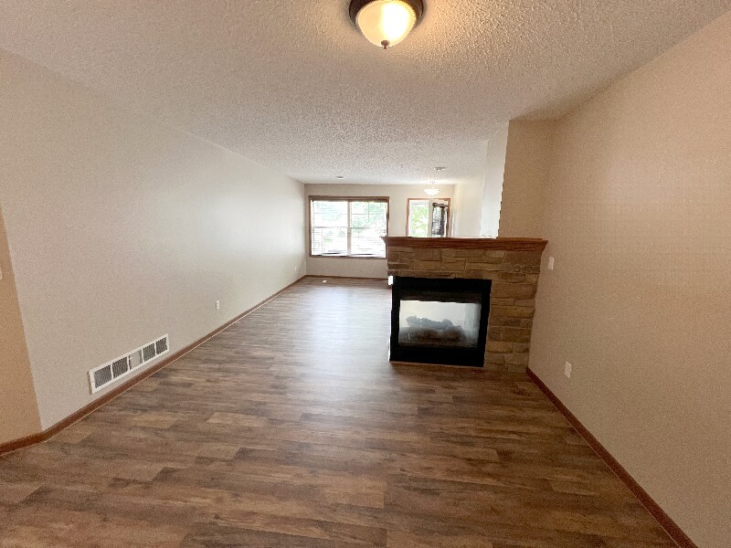 15257 60th Ave N in Minneapolis, MN - Foto de edificio