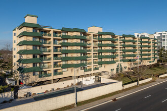 Ocean Pointe in Long Branch, NJ - Building Photo - Primary Photo