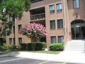 11405 Commonwealth Dr in North Bethesda, MD - Building Photo