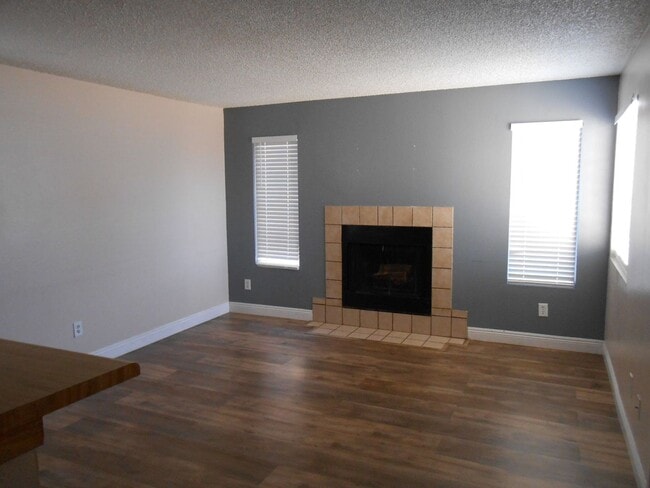 4720 Krissylouise Way in Las Vegas, NV - Building Photo - Building Photo