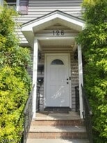 125 Jerome Ave in South Bound Brook, NJ - Building Photo