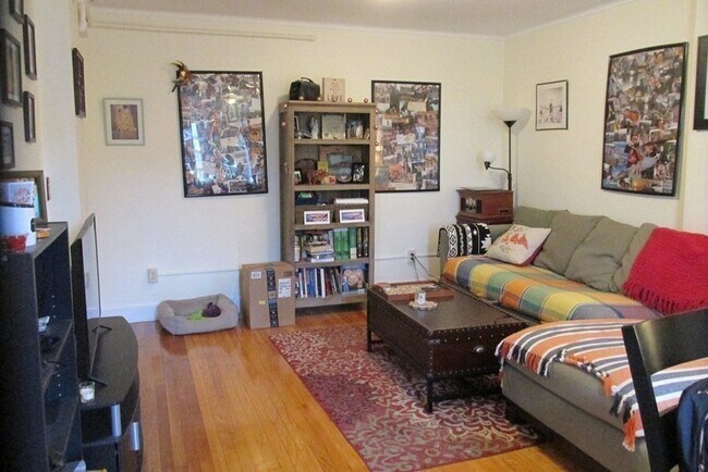 1450 Beacon St, Unit #401 in Brookline, MA - Building Photo - Building Photo