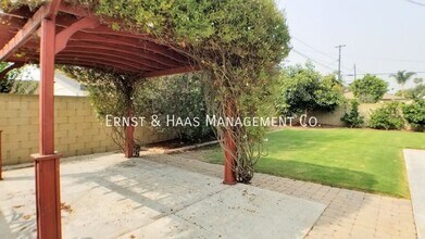 6926 E Rendina St in Long Beach, CA - Building Photo - Building Photo