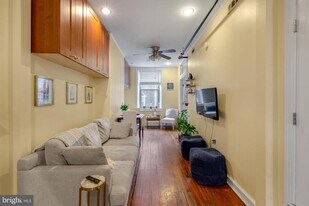 1341 Lombard St in Philadelphia, PA - Building Photo