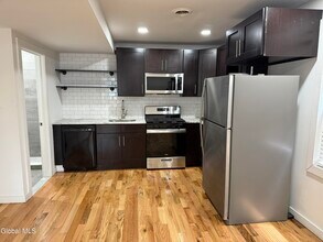 479 2nd St in Troy, NY - Building Photo - Building Photo
