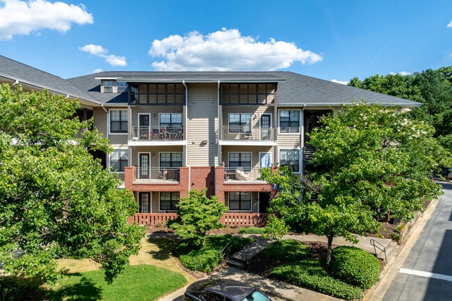 Monroe Place Apartments in Atlanta, GA - Foto de edificio - Building Photo