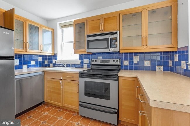 property at 3001 W Girard Ave