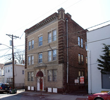 166 Pierson St Apartments