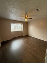 8911 GSRI Ave in Baton Rouge, LA - Building Photo - Building Photo