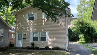 416 1/2 S Main St in Oxford, OH - Building Photo