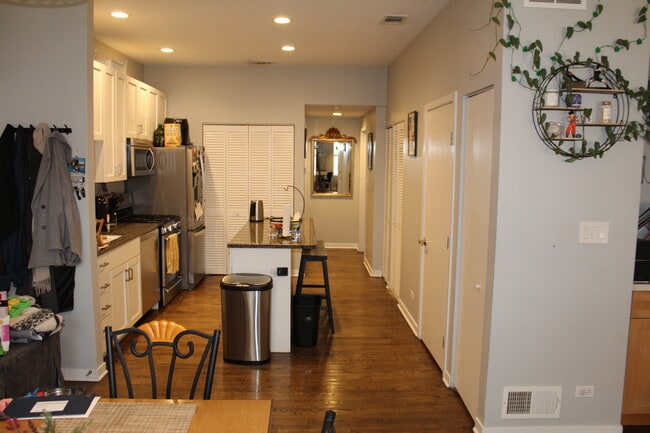 property at 946 W Fry St
