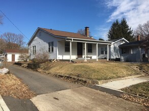 741 W Vine St in Springfield, IL - Building Photo - Building Photo