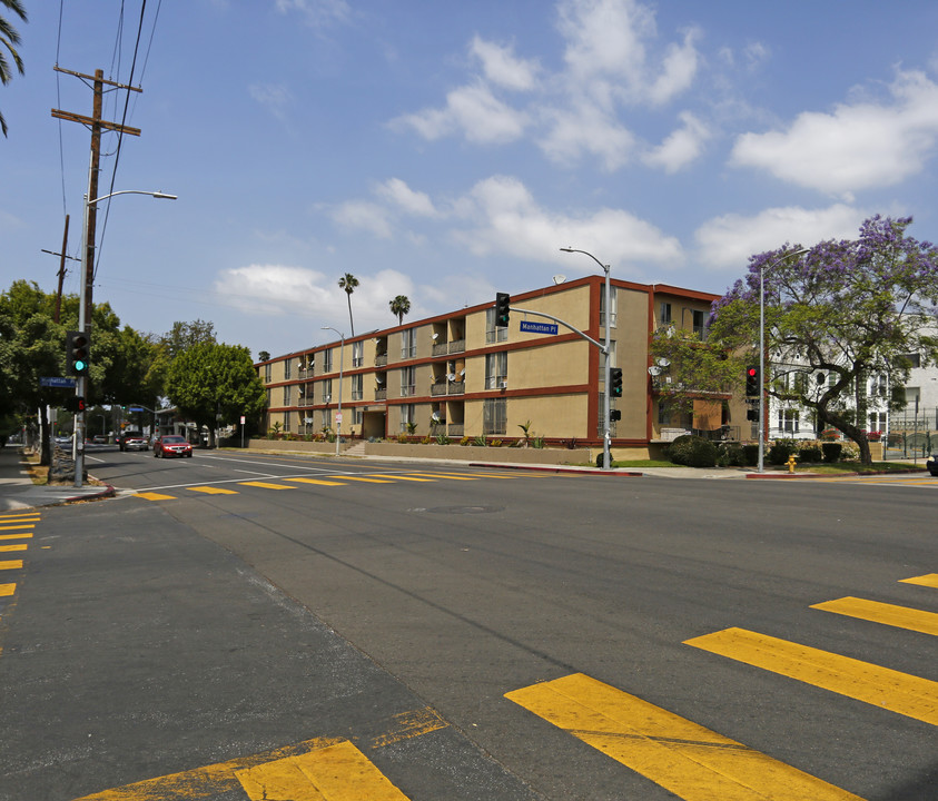 St. Andrews in Los Angeles, CA - Building Photo