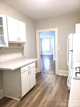 1623 Fountain View St in Charlotte, NC - Building Photo - Building Photo