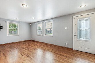 1690 S Elizabeth St in Denver, CO - Building Photo - Building Photo