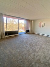446 Hoodridge Dr in Pittsburgh, PA - Building Photo - Building Photo
