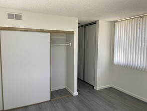 Kiowa Apartments in Los Angeles, CA - Foto de edificio - Building Photo