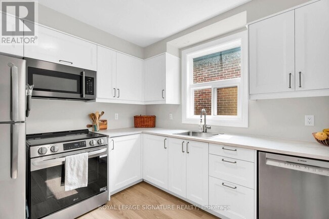 property at 117 Hillsdale Ave E