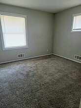 4821 E 40th Terrace in Kansas City, MO - Building Photo - Building Photo