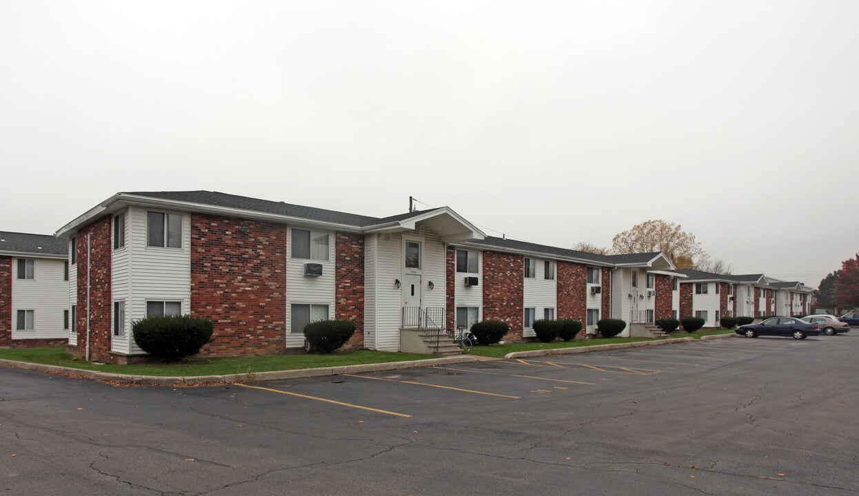 Westmont Apartments in Rochester, NY - Building Photo