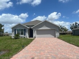 25118 Doredo Dr in Punta Gorda, FL - Building Photo