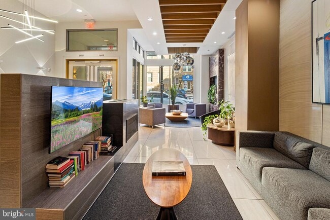 property at 2550 17th St NW