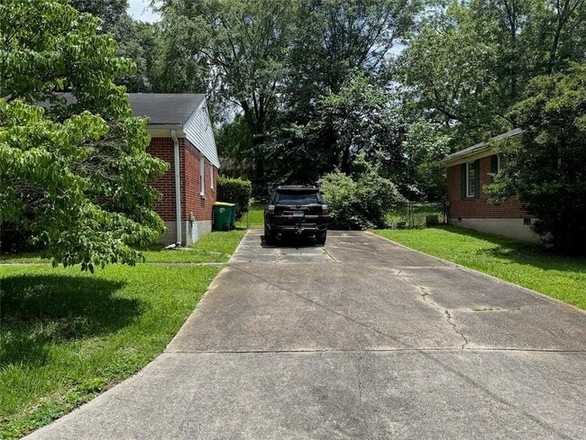 787 Catherine St in Forest Park, GA - Building Photo - Building Photo