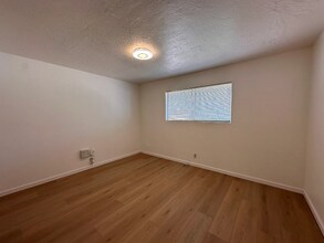 16260 Orange St in Hesperia, CA - Building Photo - Building Photo