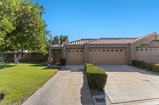 15 Pebble Beach Dr
