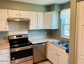 4915 Baymeadows Rd in Jacksonville, FL - Building Photo - Building Photo