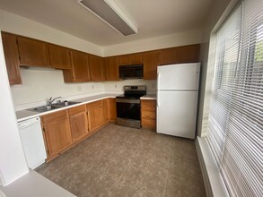 8072 Stonewall Brigade Ct in Manassas, VA - Building Photo - Building Photo