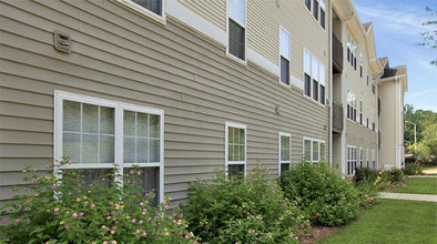 Sunnybrook Village in Raleigh, NC - Foto de edificio - Building Photo