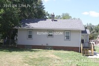 3145 SW 12th Pl in Des Moines, IA - Foto de edificio - Building Photo