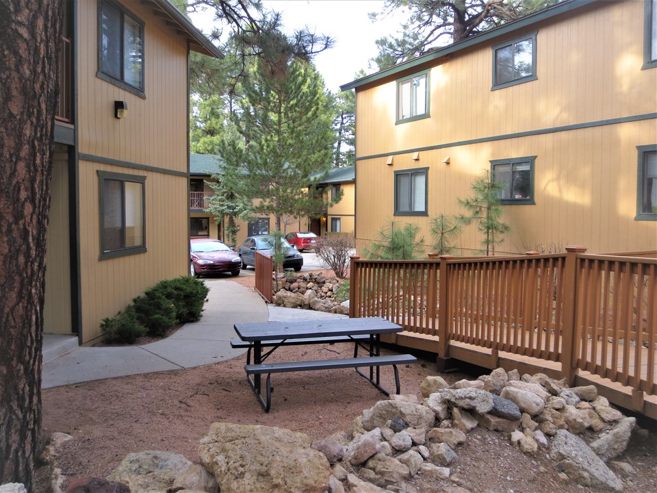 Wavertree Apartments in Flagstaff, AZ - Foto de edificio