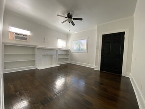 1128 N Mariposa Ave in Los Angeles, CA - Building Photo - Building Photo