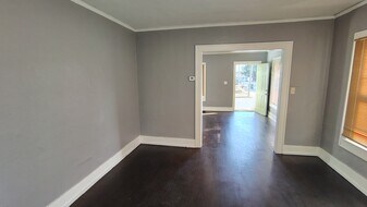 320 W Elm St, Unit 320 W Elm St in Kokomo, IN - Building Photo