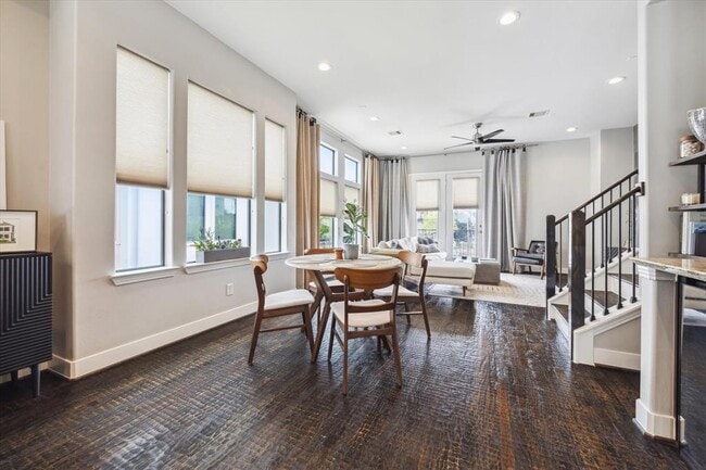 property at 2718 Leeland St
