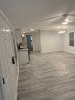 1000 Kings Hwy in Port Charlotte, FL - Building Photo