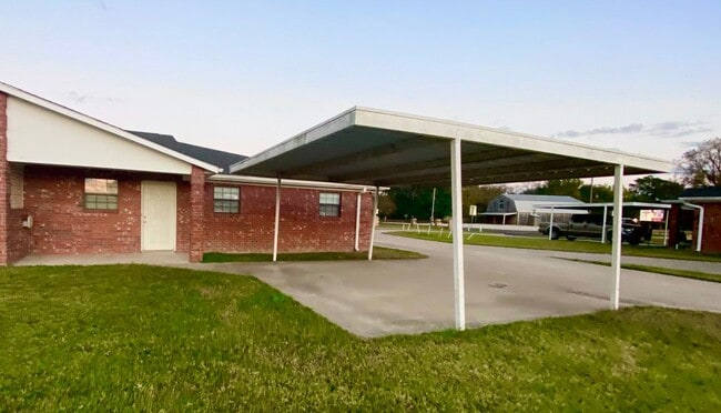 9650 Front St in Murchison, TX - Foto de edificio - Building Photo